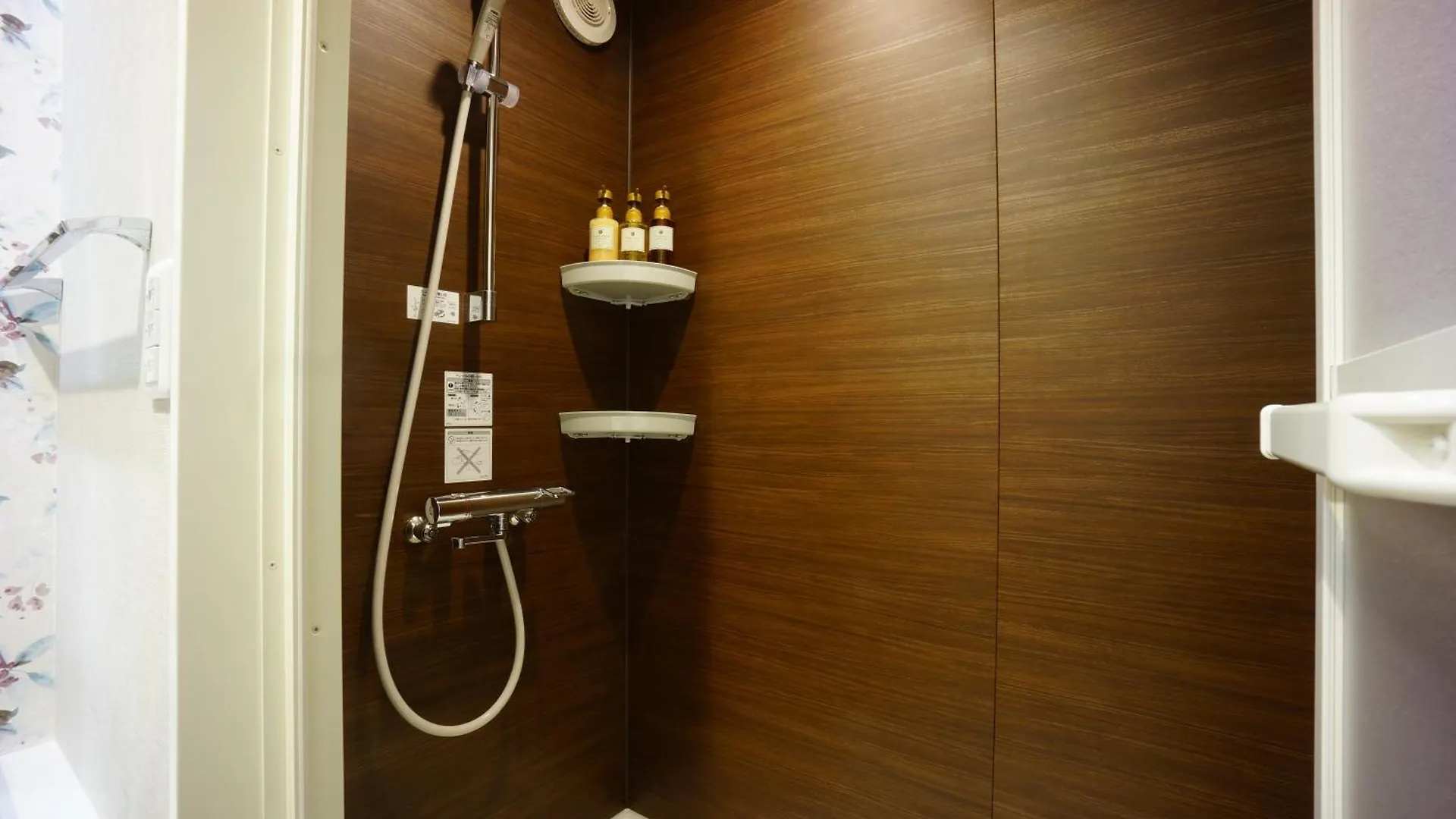 Rona Hotel Tokio Japón